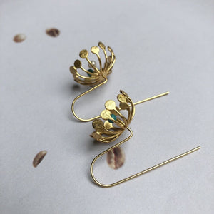 SPIDER LILY HOOK EARRINGS 