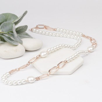 PEARL & ROSE GOLD NECKLACE
