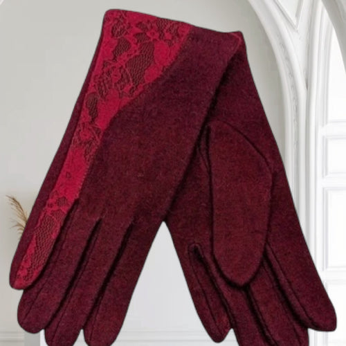 WOOLLEN LACES RED GLOVES 