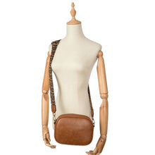 BLAKE CROSSBODY [COL:CAMEL]