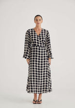 DEMI WRAP DRESS [Sz:S COL:ETCH]